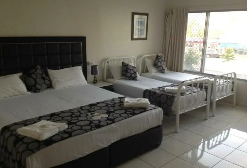 Perhehuone, Tweed Central Motel