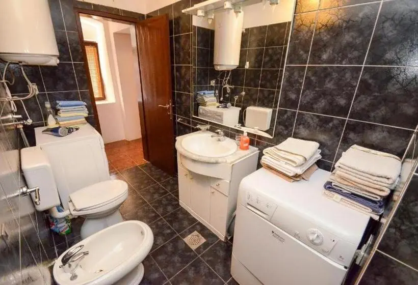سوییت خانوادگی, Majka 2 Apartments