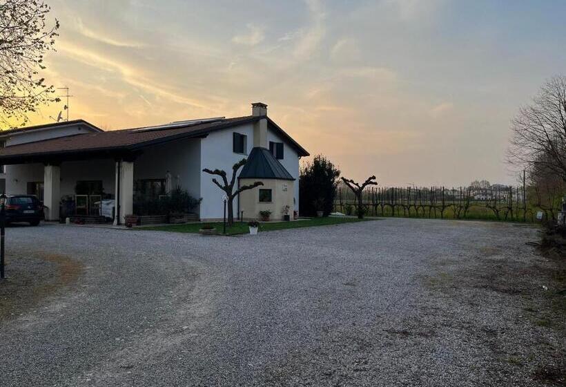 اتاق ساده سه‌ نفره, Agriturismo Al Botteniga