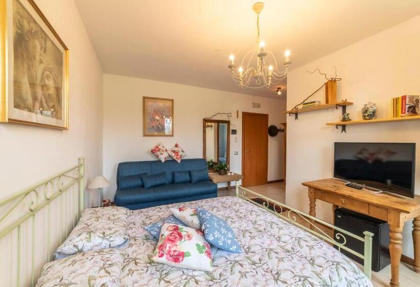 اتاق ساده سه نفره, Agriturismo Al Botteniga