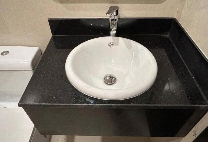 اتاق لوکس چهار تخته, Madinah Deluxe