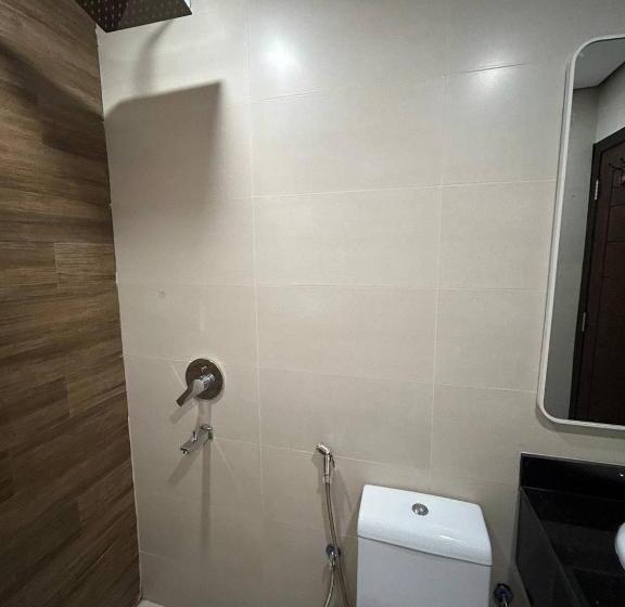 اتاق لوکس چهار تخته, Madinah Deluxe