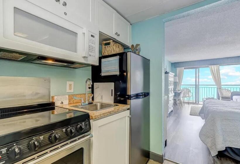 سوئیت با بالکن, Making Memories