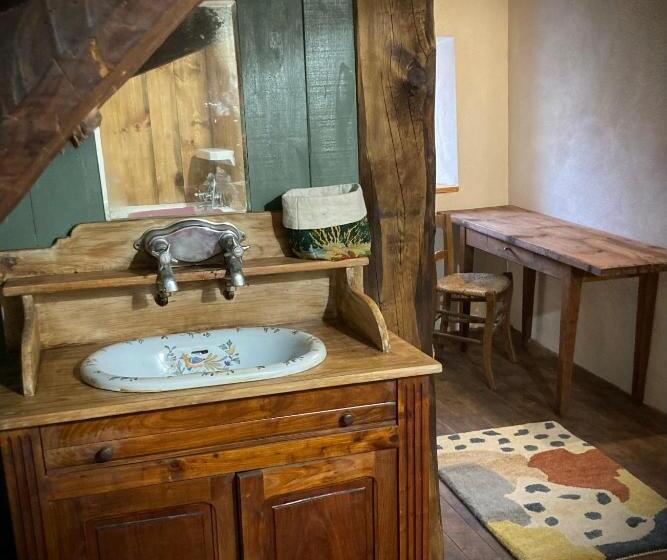 Номер Стандарт, Chambres Et Tables D Hôtes Les Ateliers De Pontajou Pèlerin Navette Gratuite à Saugues