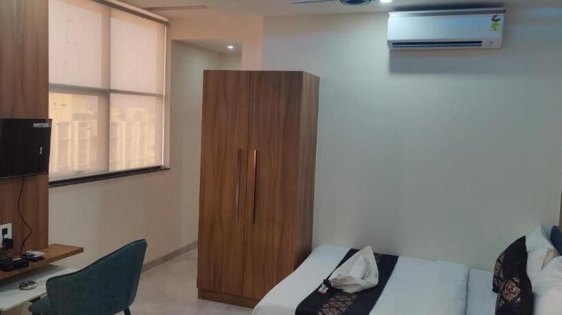 デラックスルーム, The Marion