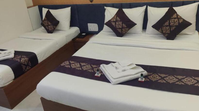 トリプルクラシックルーム, The Marion