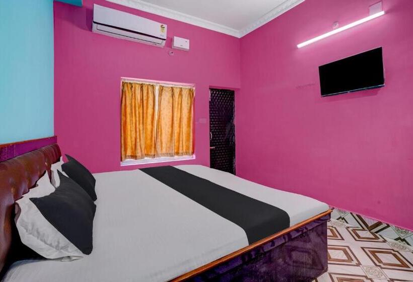 Трехместный Номер Классика, O Om Palace & Banquet Hall