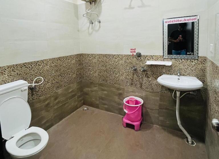 חדר אקונומי, Mi Resort