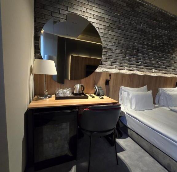 اتاق سوپریور, Vojvoda Putnik