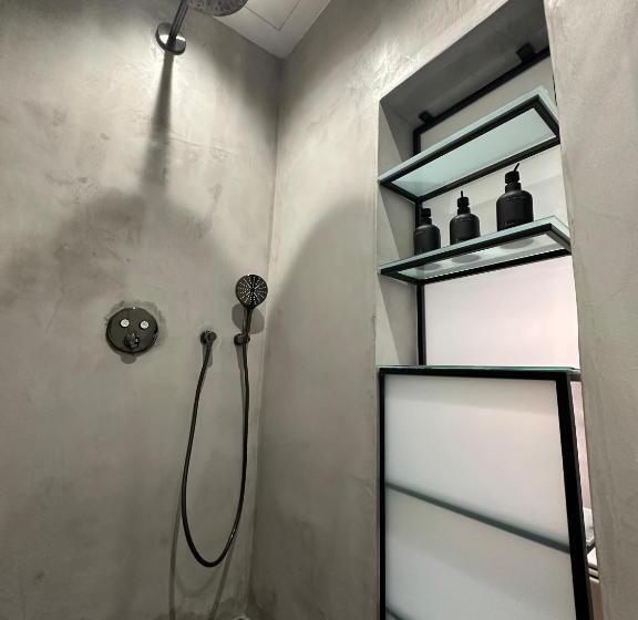 اتاق لوکس, Lorenzo X Casa Norte