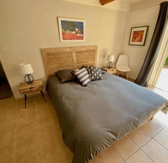 テラス付きスタンダードルーム, Pierres Blanches