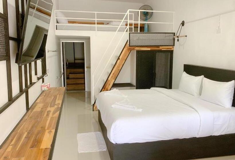 デラックストリプルルーム, Amazing Inn Koh Tao