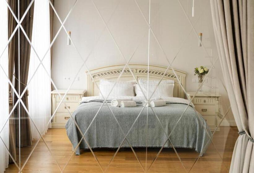 اتاق سوپریور با تخت بزرگ, Villa Langberg Spa