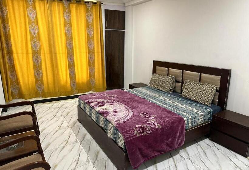 سوییت با چشم‌انداز کوه, Bhurban Breeze Inn