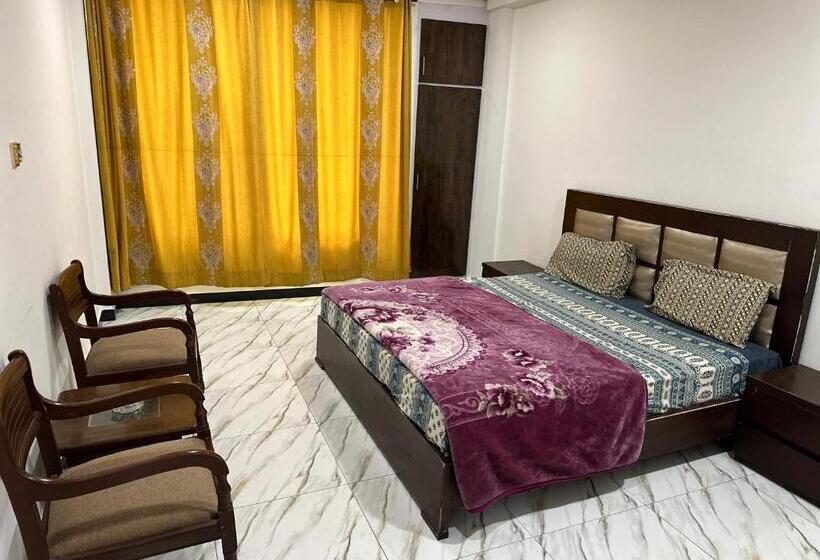 سوییت با چشم‌انداز کوه, Bhurban Breeze Inn