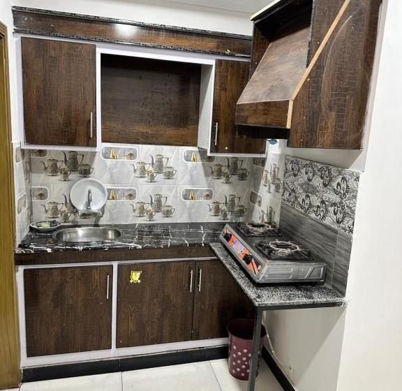 آپارتمان 1 خوابه با چشم‌انداز, Bhurban Breeze Inn