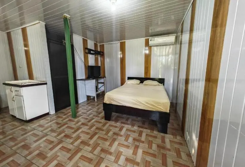 エコノミールーム, Hostel Y Cabinas Yilmer