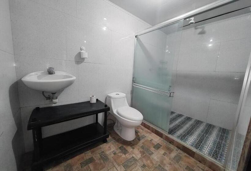 Кровать в Общей Комнате, Hostel Y Cabinas Yilmer
