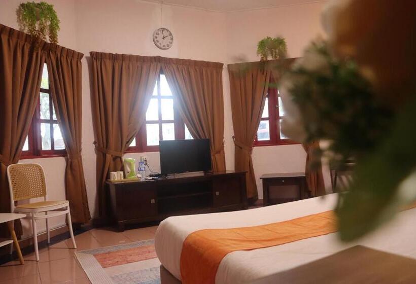 غرفة سوبيريور ثلاثية, Bunga Raya Resort Parit Buntar