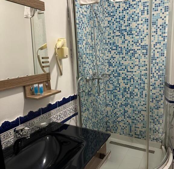 اتاق لوکس, Europe Plaza