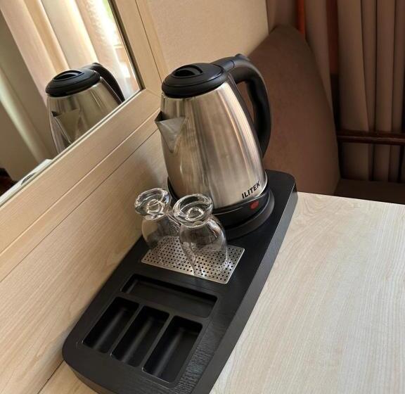 اتاق لوکس, Europe Plaza