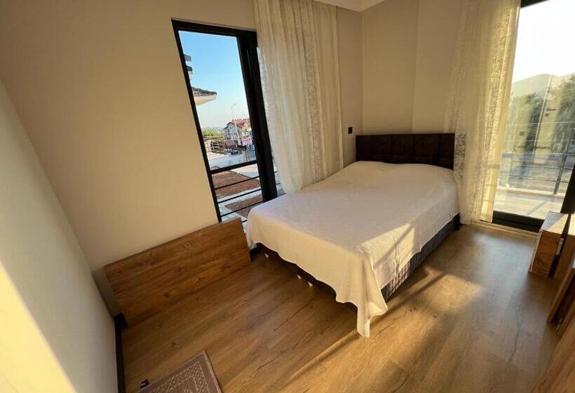 آپارتمان 1 خوابه با بالکن, Last Summer Apart 2