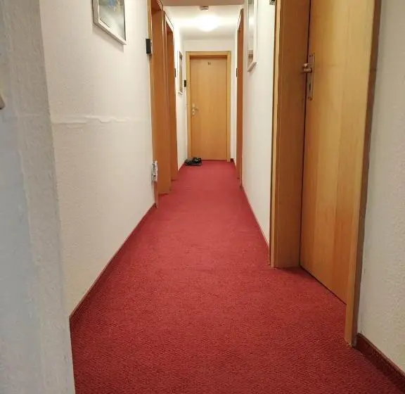 Standard Yhden Hengen Huone, Room In Guest Room   Single Room With Shared Bathroom And Kitchen In Forbach
