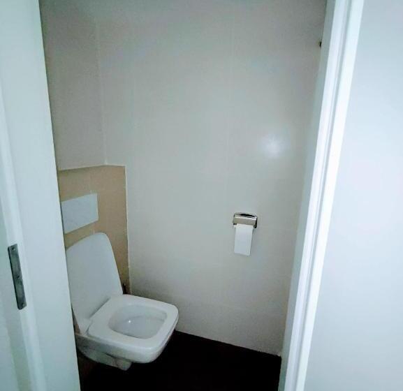 Номер Стандарт Индивидуальный, Room In Guest Room   Single Room With Shared Bathroom And Kitchen In Forbach
