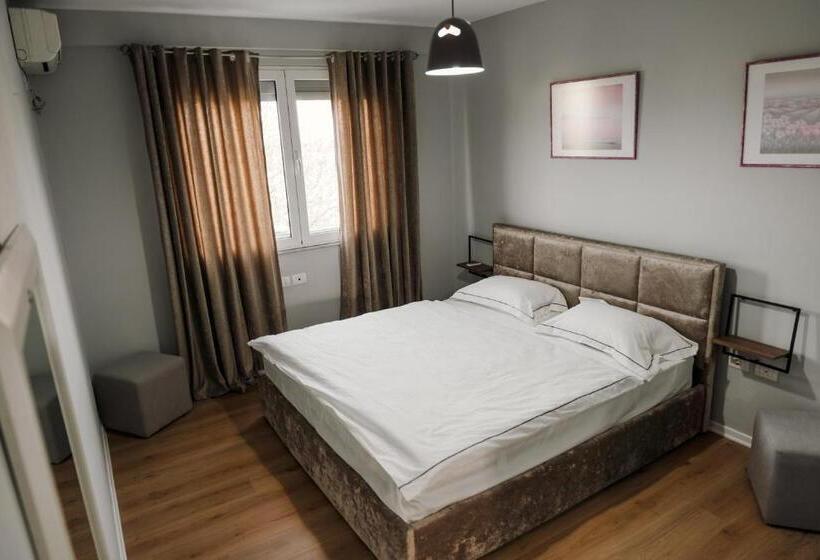 اتاق اکونومی, Urban Hotel Tirana