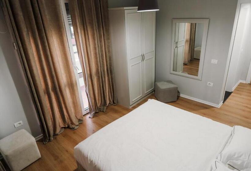 اتاق اکونومی, Urban Hotel Tirana