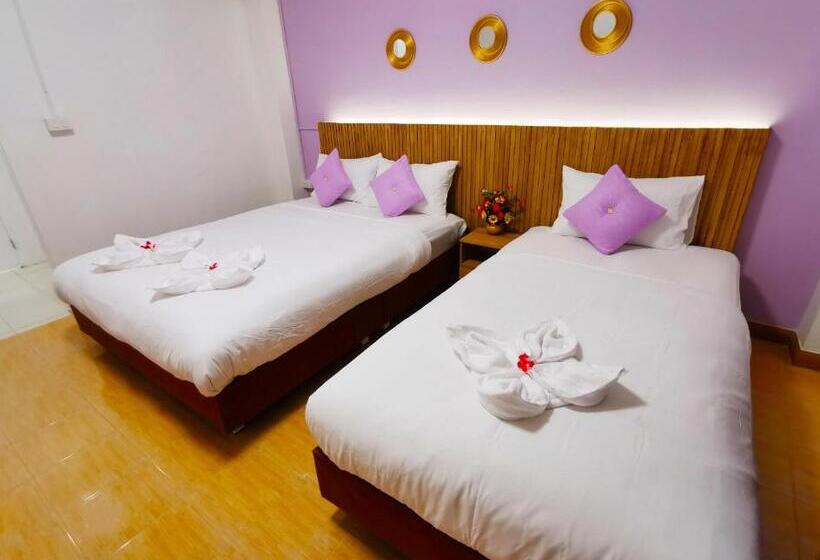 Трехместный Номер Deluxe, Fall Asleep