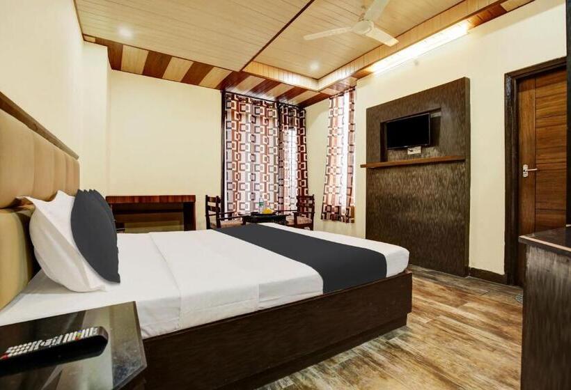 トリプルクラシックルーム, O Radhey Shyam Resort