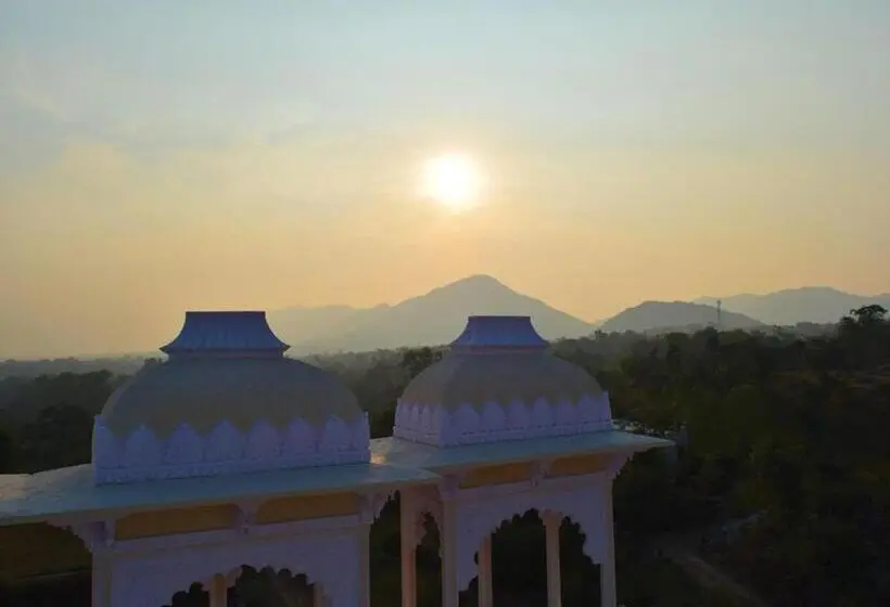マウンテンビュースタンダードルーム, The Hamirgarh Palace