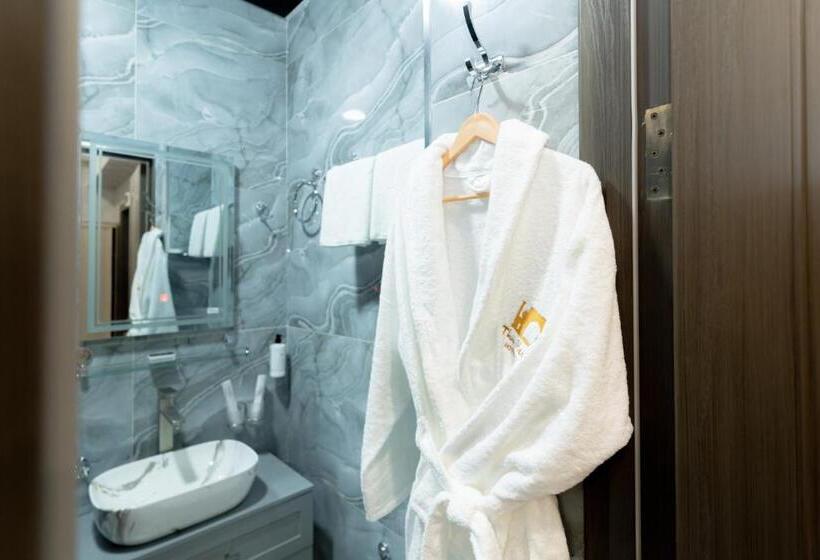 اتاق استاندارد با تخت بزرگ, The Heritage Tashkent