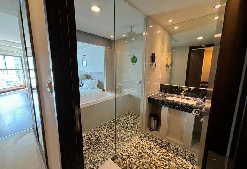 آپارتمان 1 خوابه با چشمانداز دریا, The Apartment Has Full Sea View