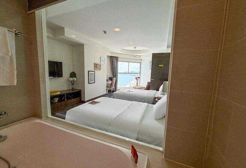 آپارتمان 1 خوابه با چشم‌انداز دریا, The Apartment Has Full Sea View