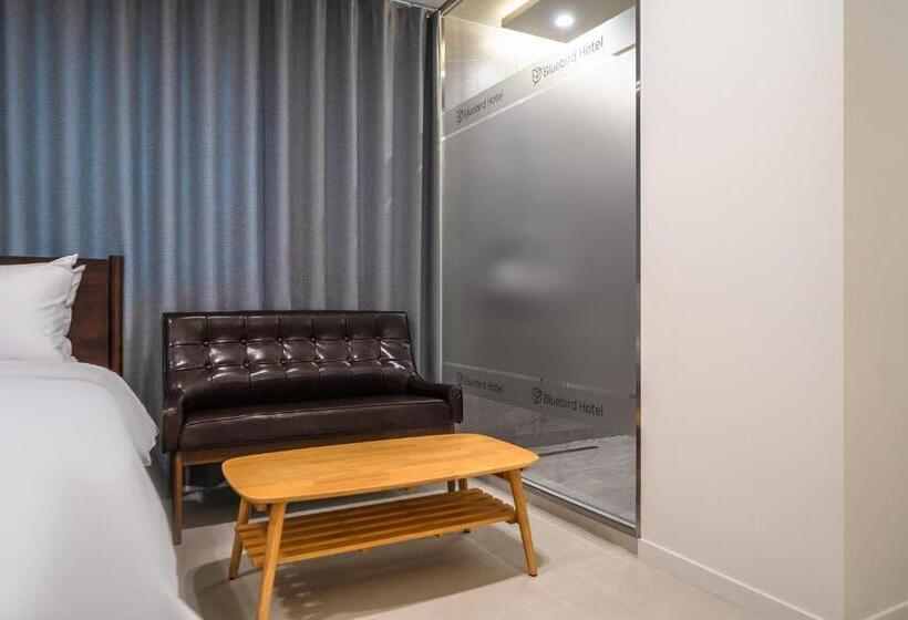 Habitació Deluxe, Bluebird