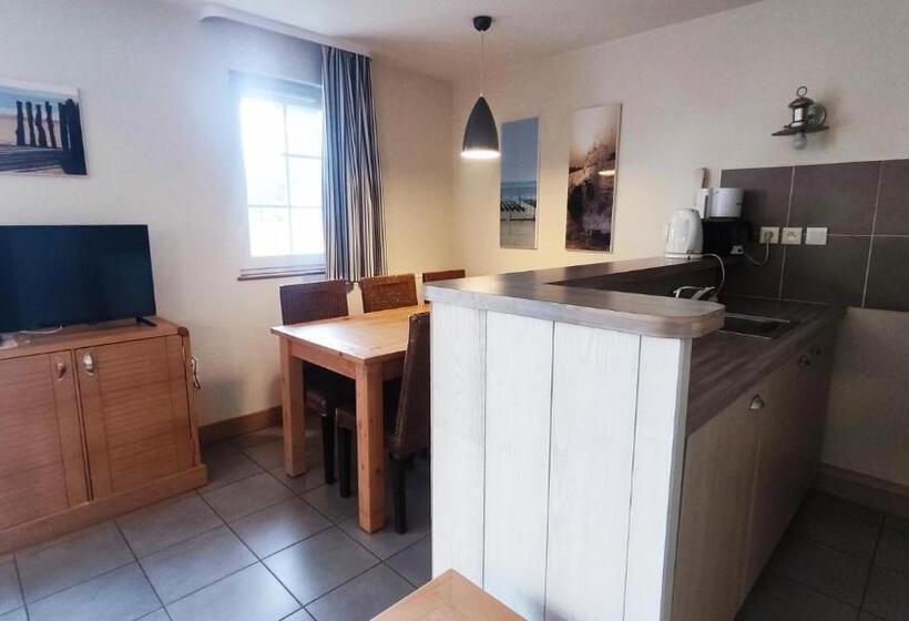 דירת חדר, Argousiers 105