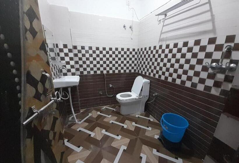 Номер Стандарт, Avexia Kanha Residency