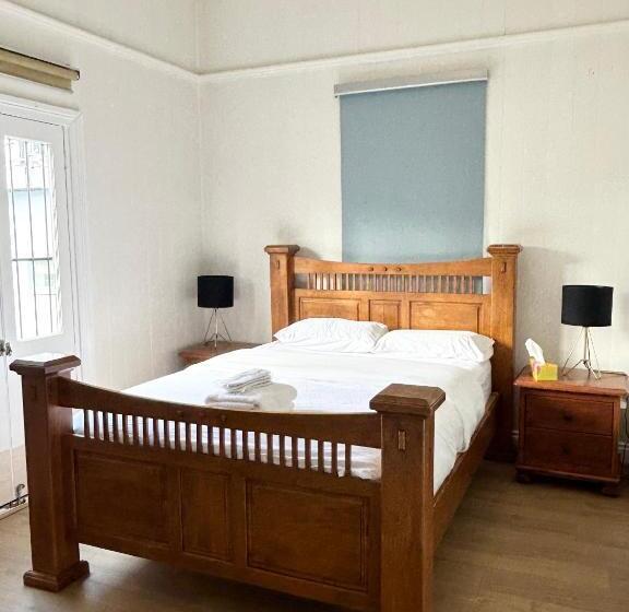 浴室共有ファミリールーム, 26 Gladstone Rd Highgate Hill