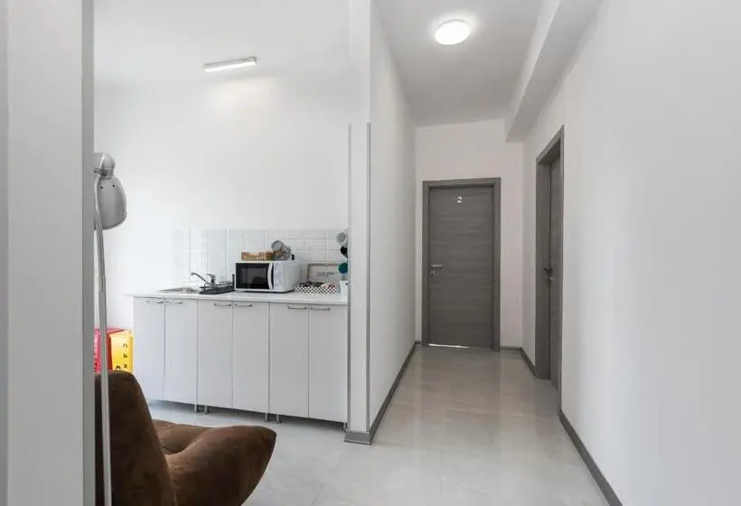اتاق استاندارد سه نفره, Travelershome Ciampino Airport Guesthouse 600m To Airport