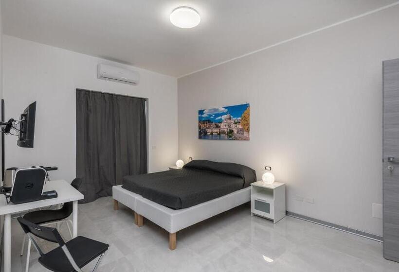 スタンダードトリプルルーム, Travelershome Ciampino Airport Guesthouse 600m To Airport
