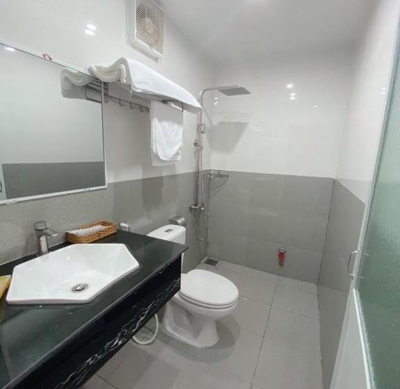 تختخواب در اتاق مشترک, Tường Vi Motel