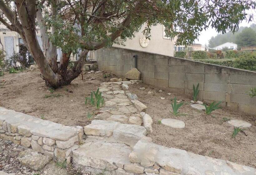 غرفة قياسية, Mas De Torine