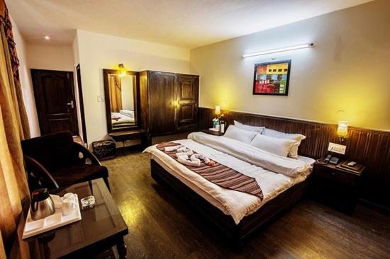 エコノミールーム, Crystal Manali