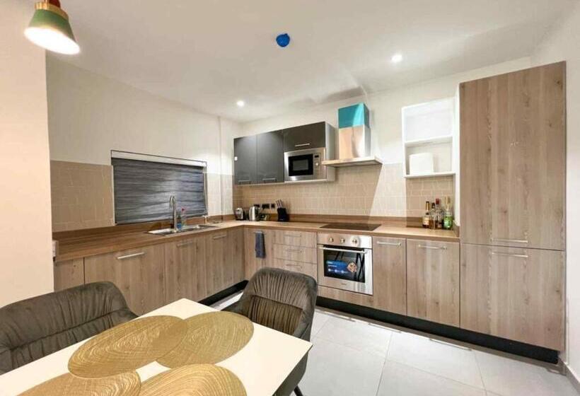 شقة غرفتين, Park Apartments