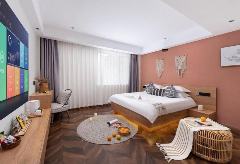 חדר סטנדרט עם מיטת קינג, Yiwu Holly