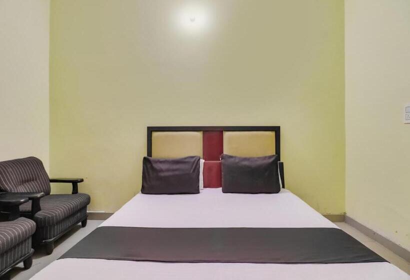 اتاق کلاسیک سه تخته, Oyo Hotel Sleep Inn