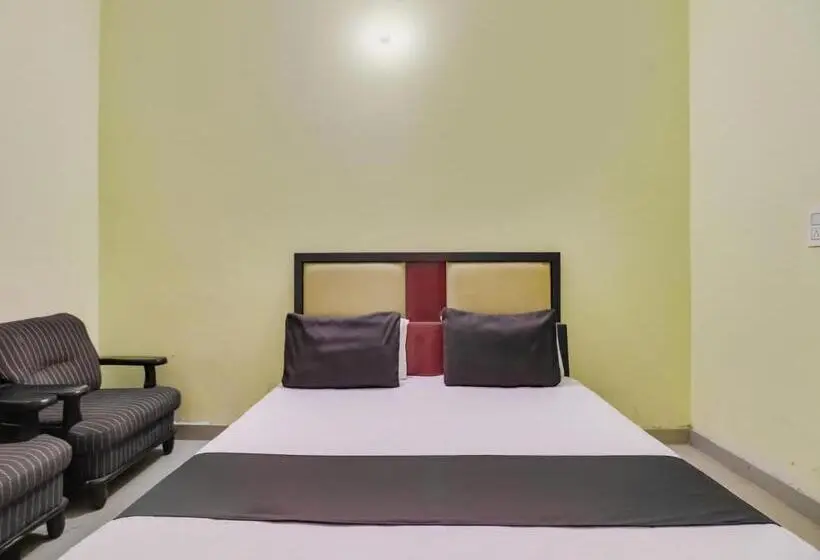 トリプルクラシックルーム, Oyo Hotel Sleep Inn