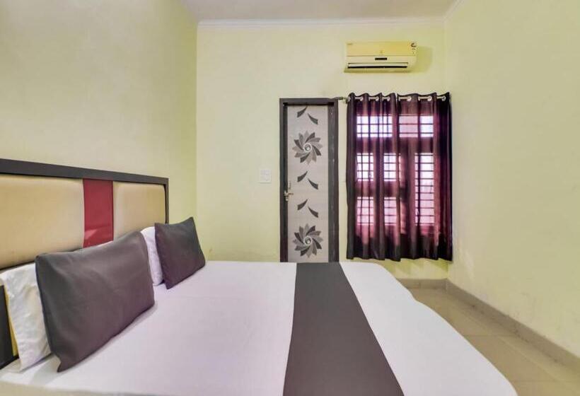 اتاق کلاسیک سه تخته, Oyo Hotel Sleep Inn